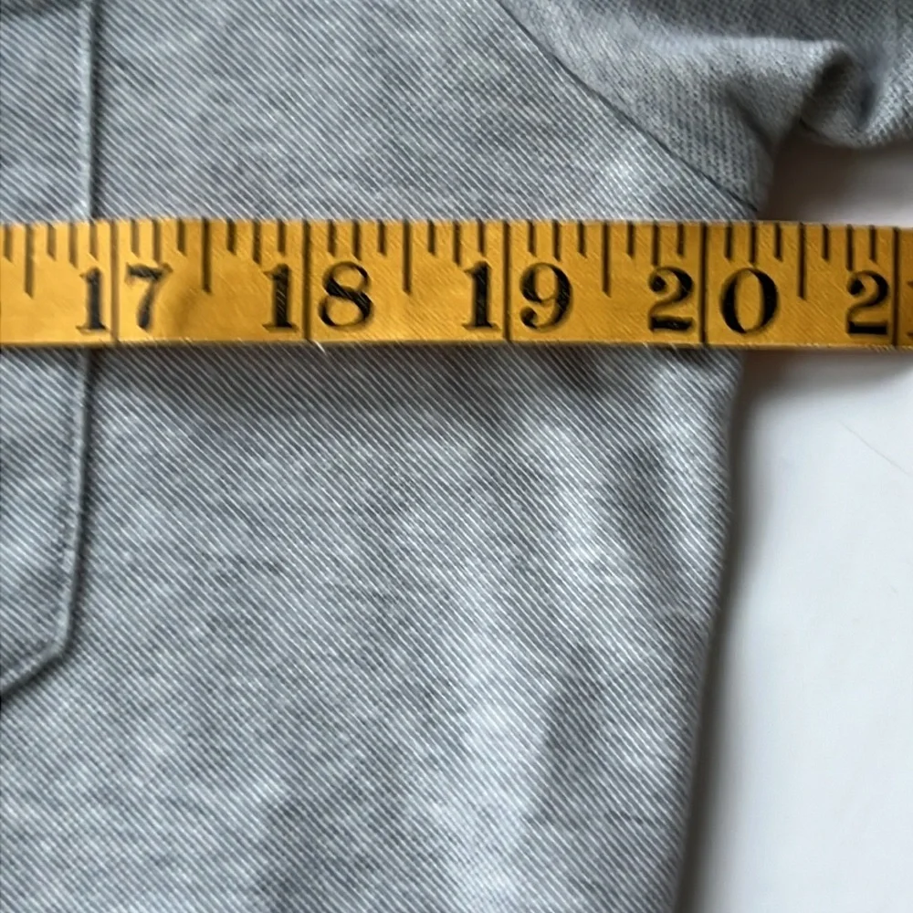 Theory Men’s Polo Shirt Sz M Short Sleeve Gray Preppy Retro Lightweight Casual - Picture 8 of 9